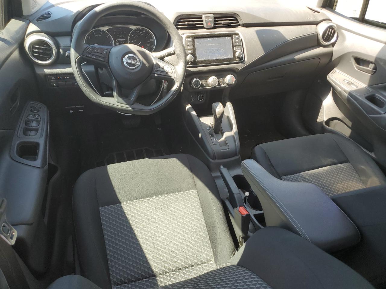 Nissan Versa S Image 10