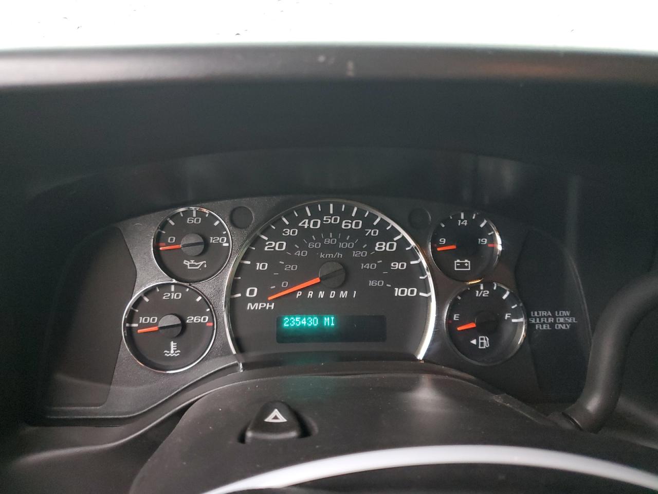 Chevrolet Express Lt Image 12