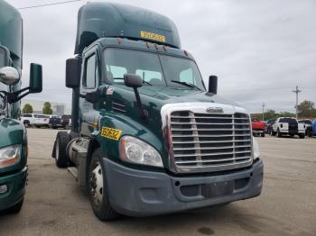  Salvage Freightliner Cascadia 1