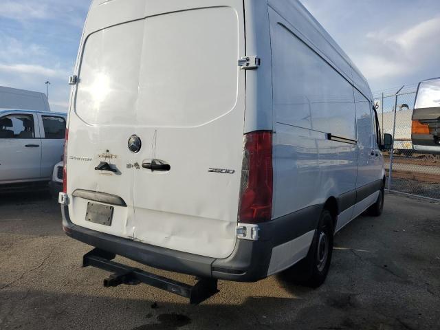 Mercedes-Benz Sprinter 2500 Image 9