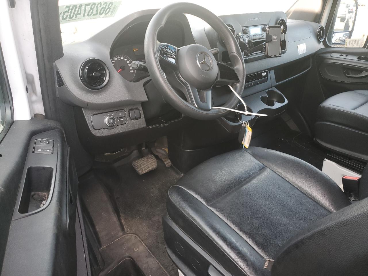 Mercedes-Benz Sprinter 2500 Image 6