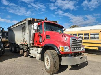  Salvage Mack Cv713