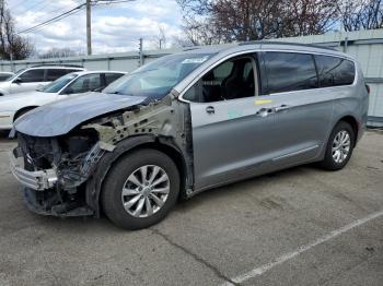  Salvage Chrysler Pacifica