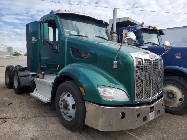  Salvage Peterbilt 579