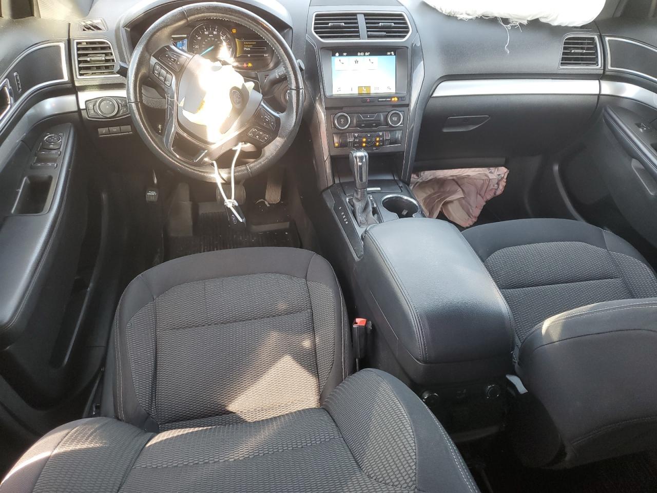 Ford Explorer Xlt Image 13