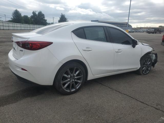 Mazda 3 Touring Image 2