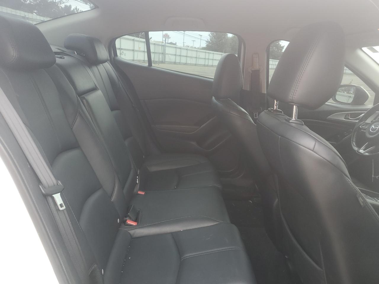 Mazda 3 Touring Image 9