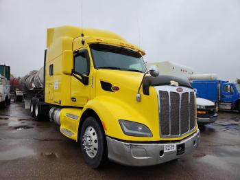  Salvage Peterbilt 579