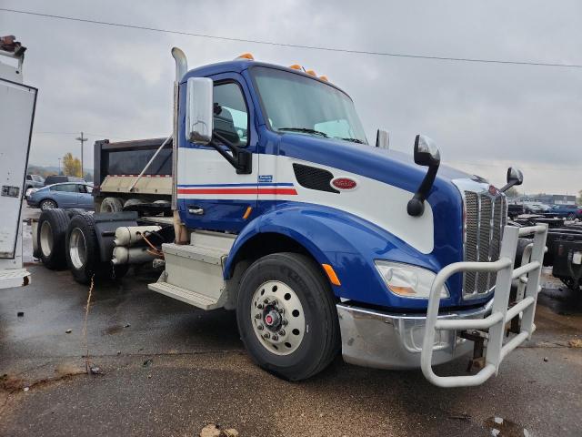  Salvage Peterbilt Tractor 579