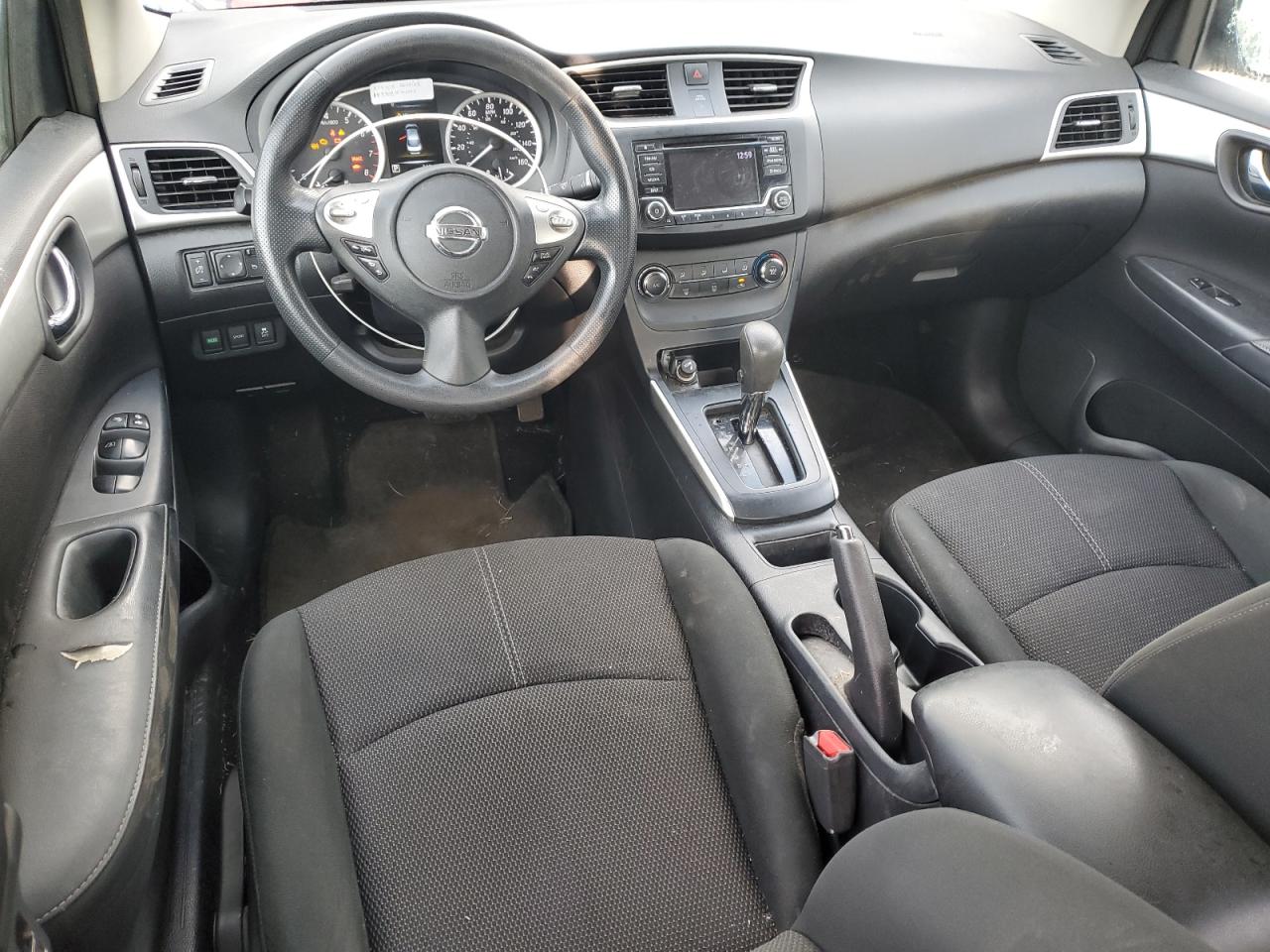 Nissan Sentra S Image 7