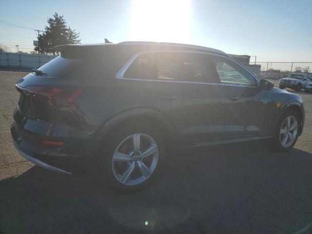 Audi e-tron Prestige Image 4