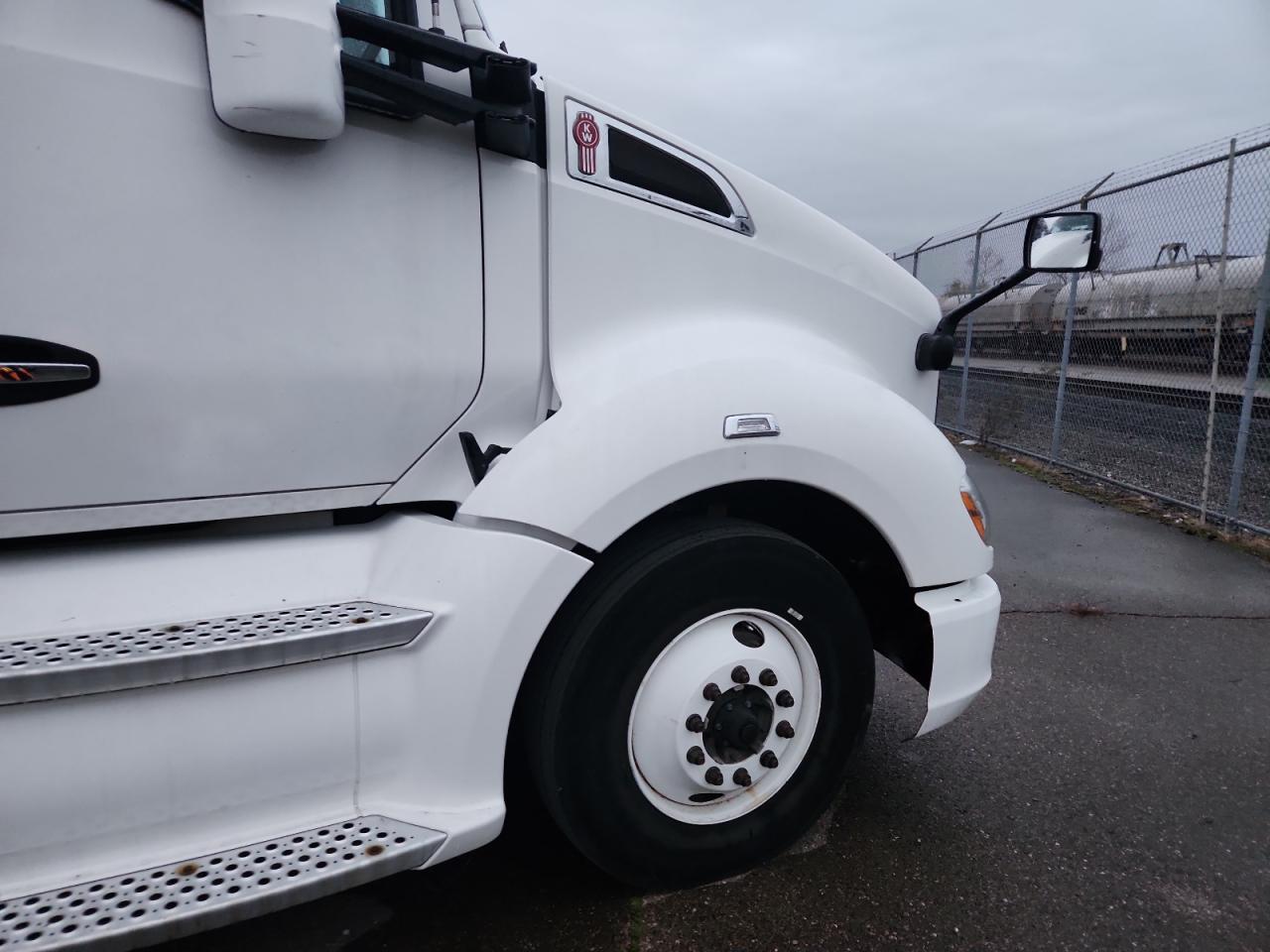 Kenworth Constructi T680 Image 8