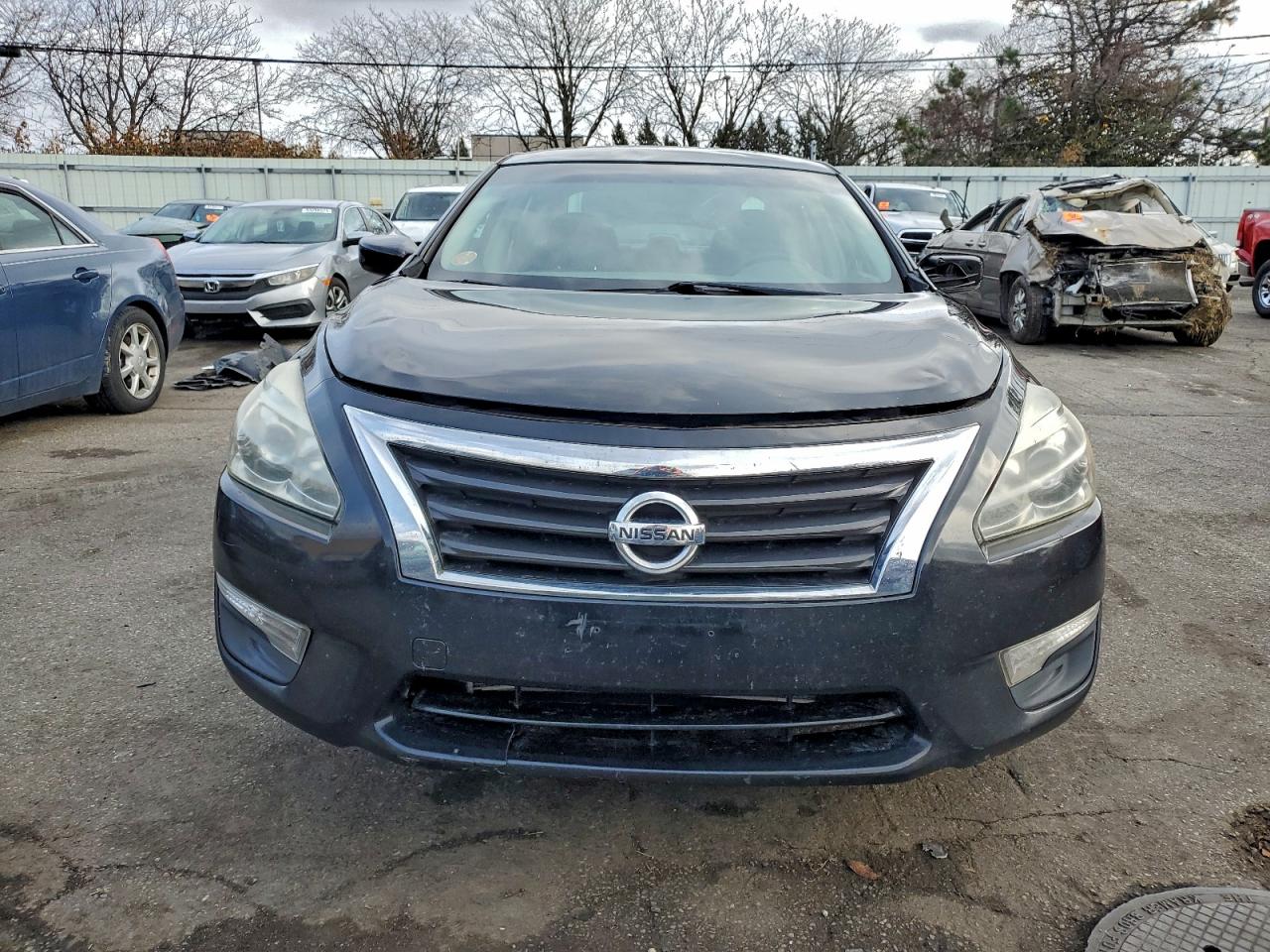 Nissan Altima 2.5 Image 9