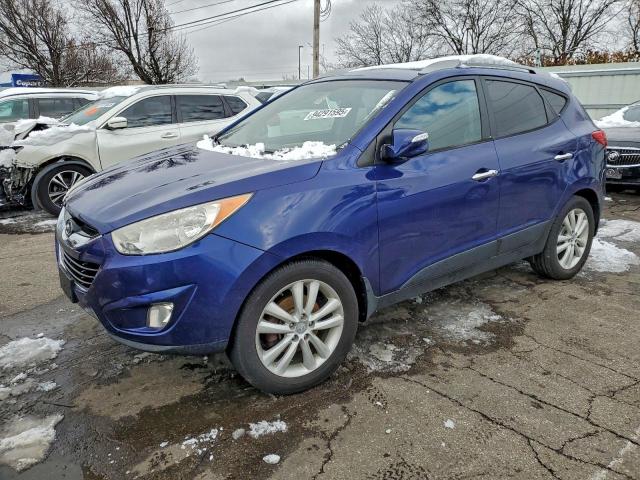  Salvage Hyundai TUCSON