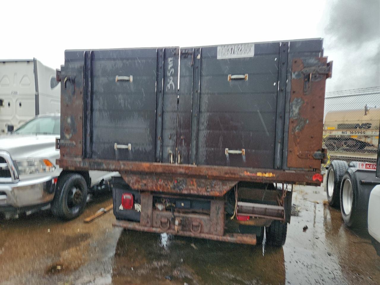 Ford F-450 Super Duty Image 9