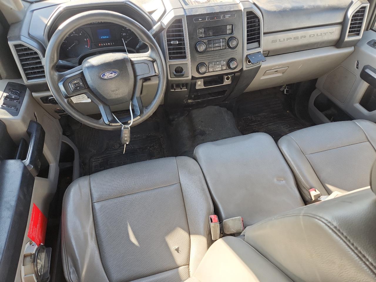 Ford F-450 Super Duty Image 6