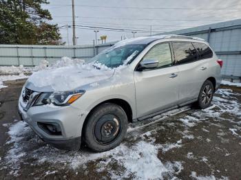  Salvage Nissan Pathfinder