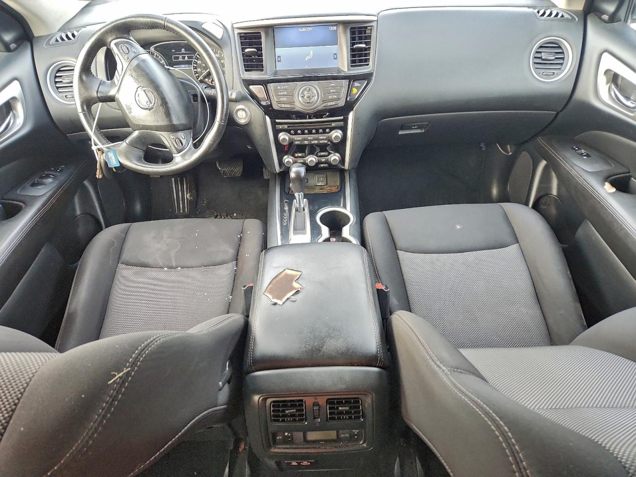 Nissan Pathfinder Sv Image 8