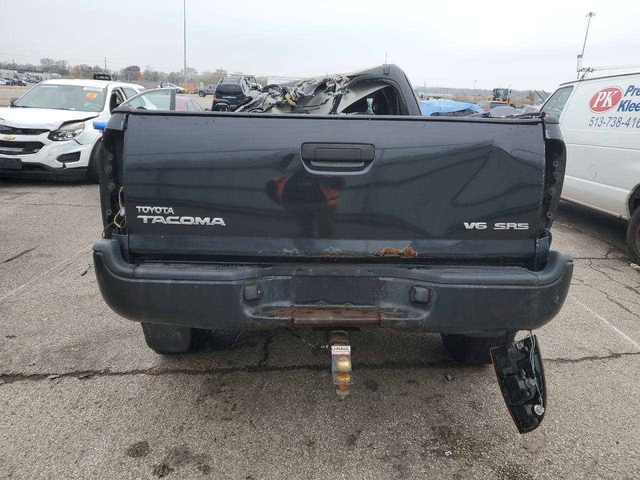 Toyota Tacoma Access Cab Image 4