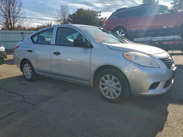 Nissan Versa S Image 4