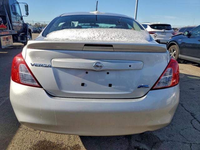 Nissan Versa S Image 10