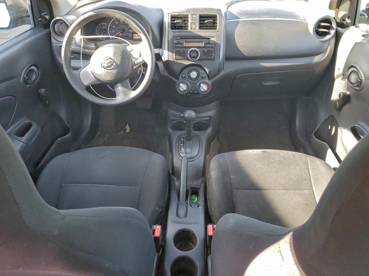 Nissan Versa S Image 9