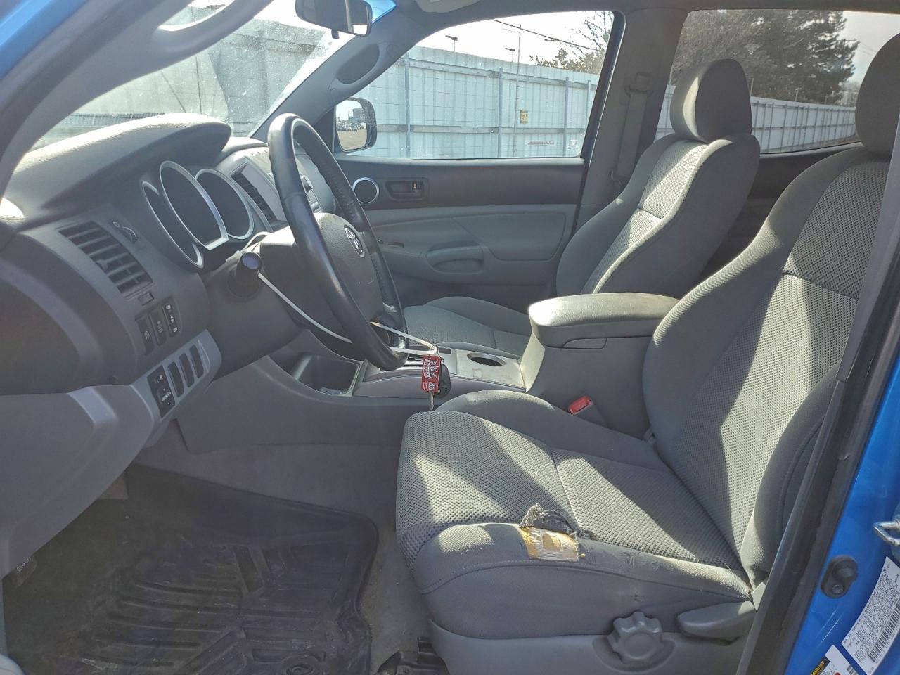 Toyota Tacoma Double Cab Image 8