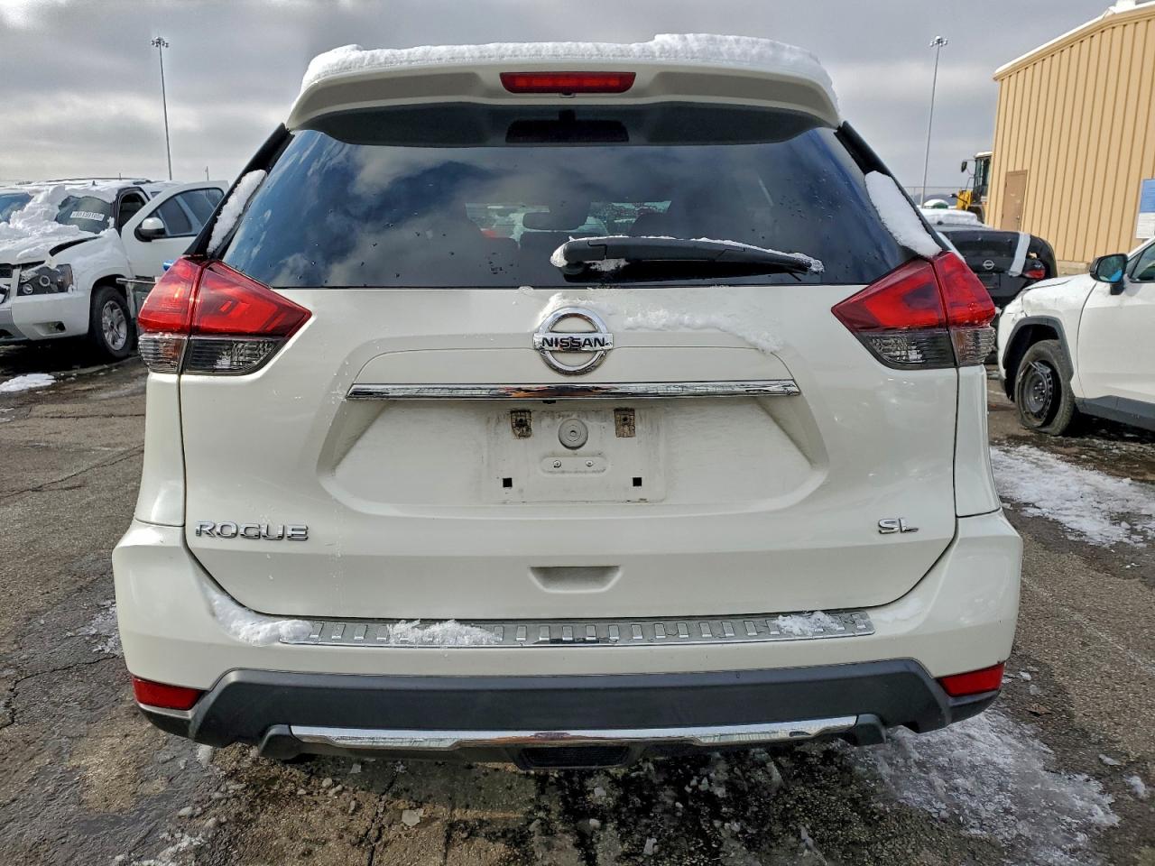 Nissan Rogue S Image 11