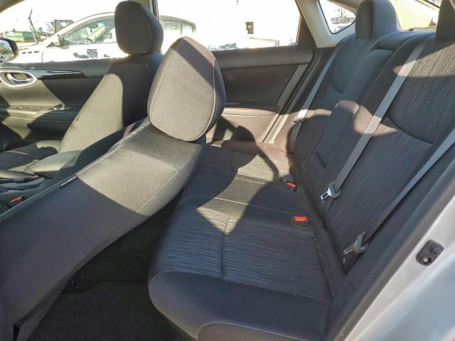 Nissan Sentra S Image 9