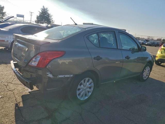 Nissan Versa S Image 6
