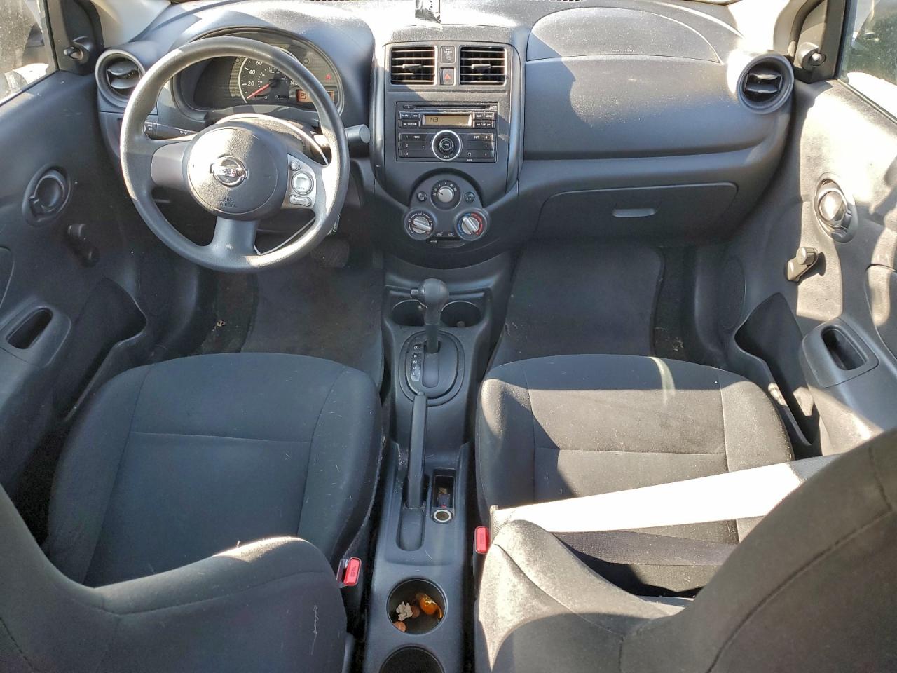 Nissan Versa S Image 12