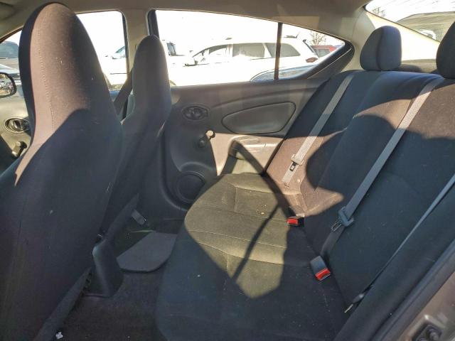 Nissan Versa S Image 11