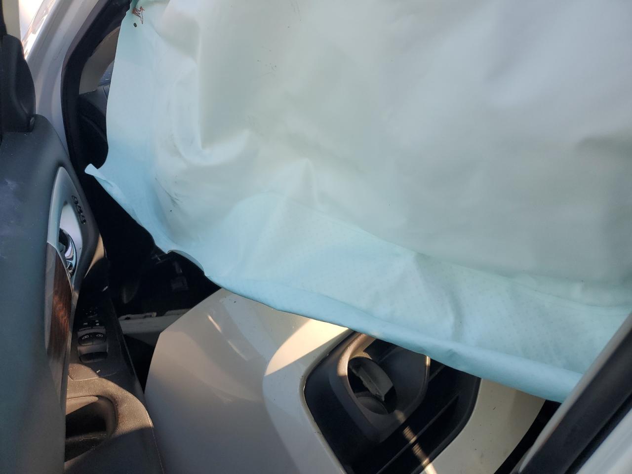 Nissan Pathfinder Platinum Image 11