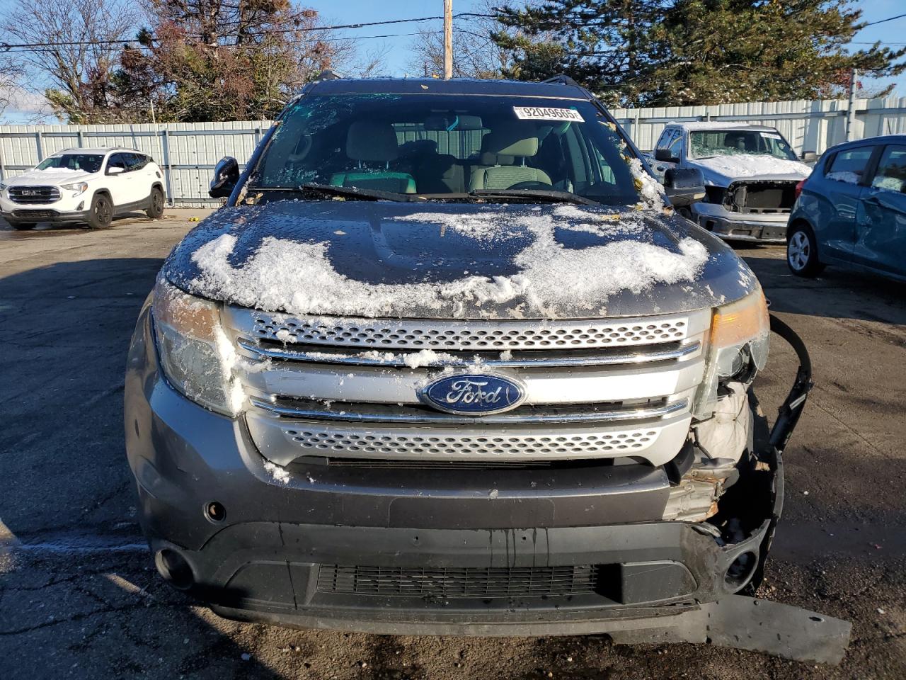 Ford Explorer Xlt Image 4