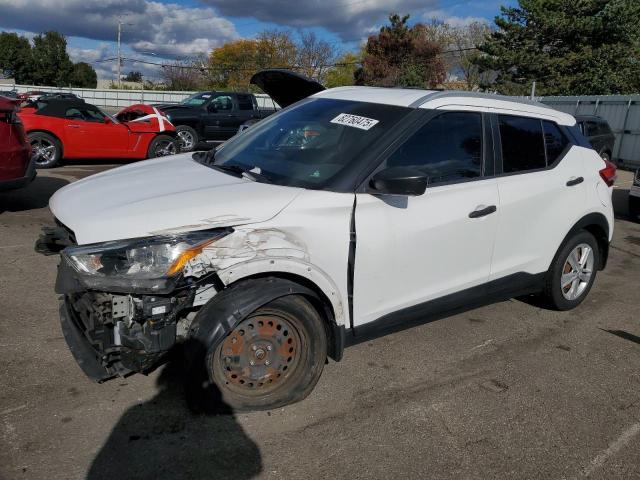  Salvage Nissan Kicks