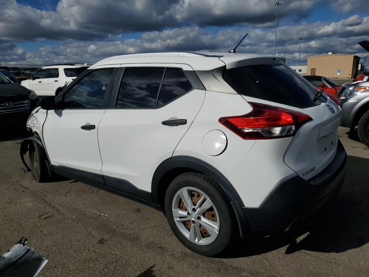Nissan Kicks S Image 5