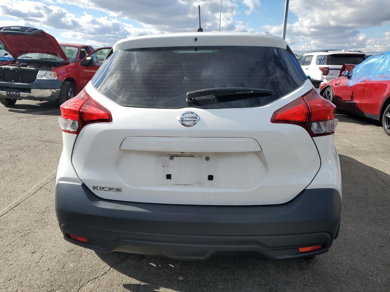 Nissan Kicks S Image 3