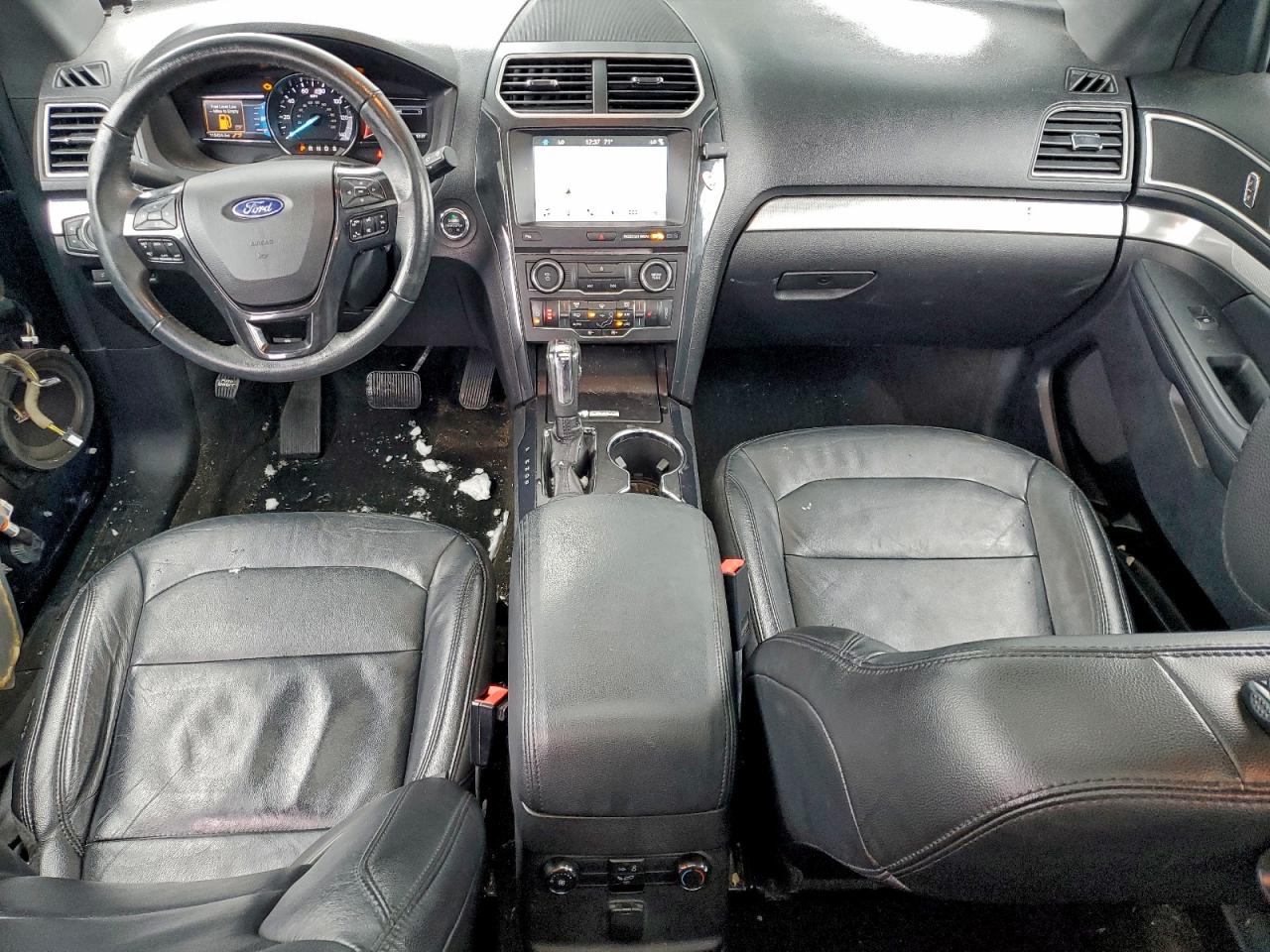 Ford Explorer Xlt Image 5