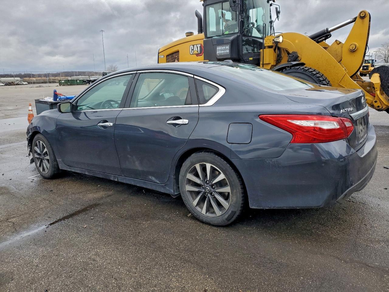 Nissan Altima 2.5 Image 3