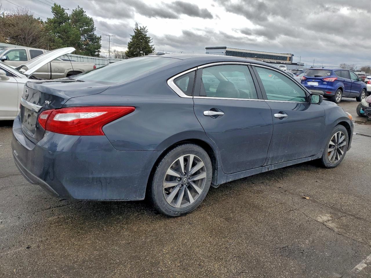 Nissan Altima 2.5 Image 11