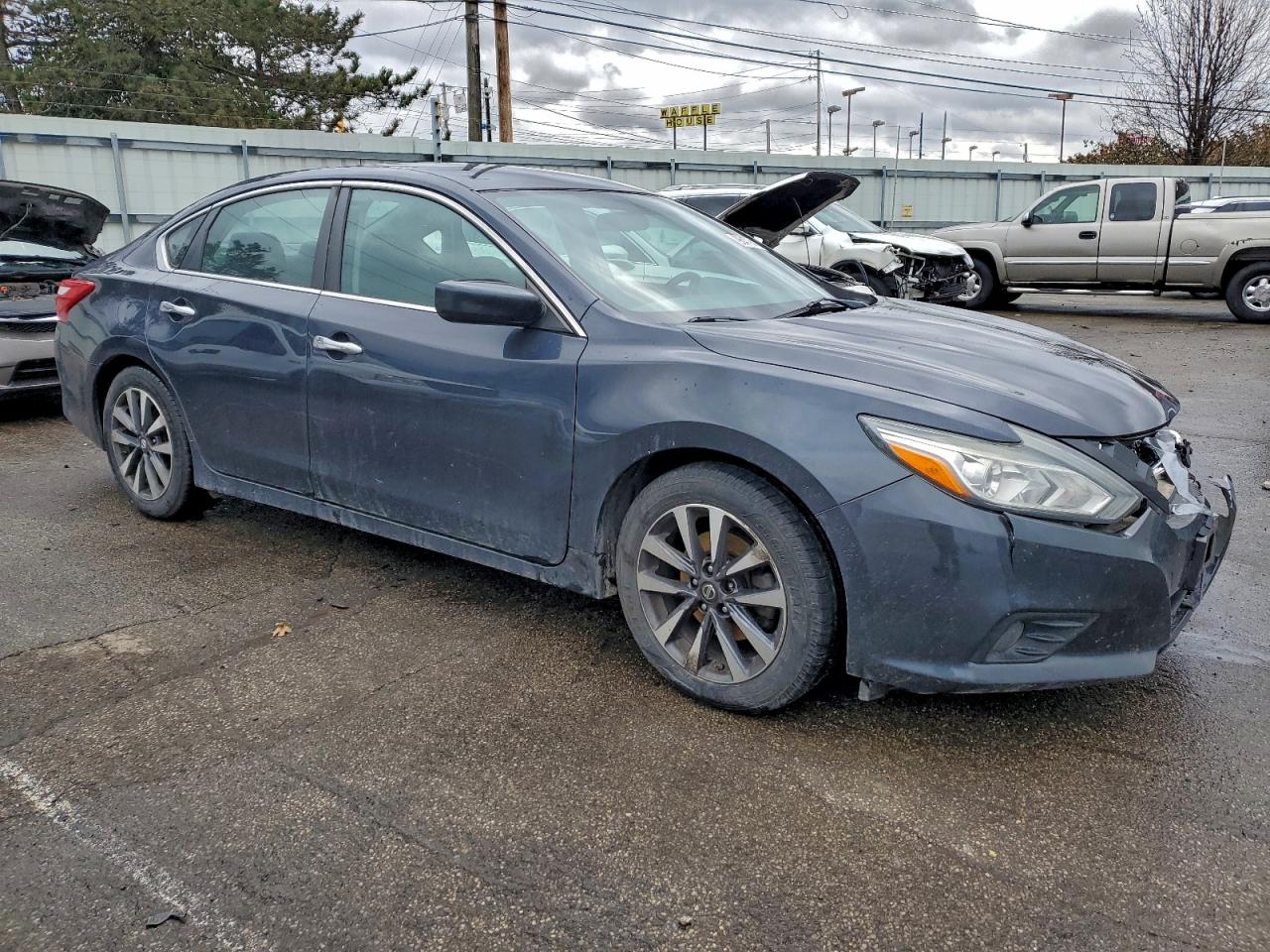 Nissan Altima 2.5 Image 10