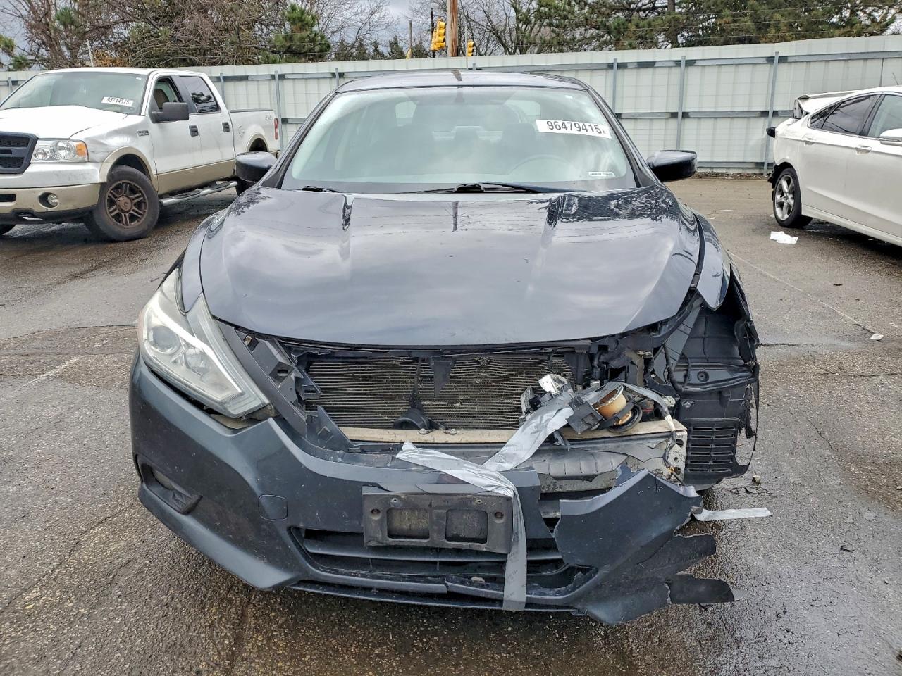 Nissan Altima 2.5 Image 7