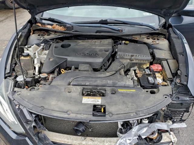 Nissan Altima 2.5 Image 4