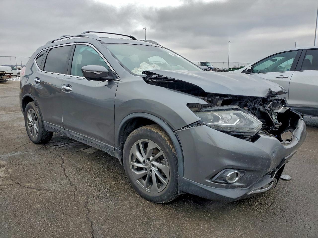 Nissan Rogue S Image 3