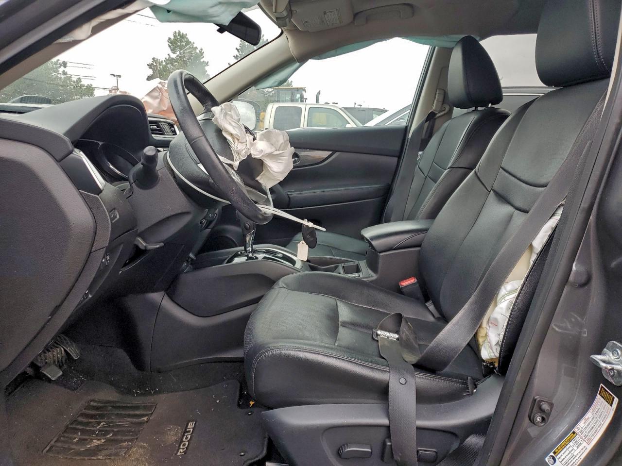 Nissan Rogue S Image 12