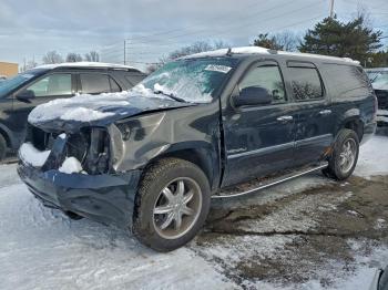  Salvage GMC Yukon