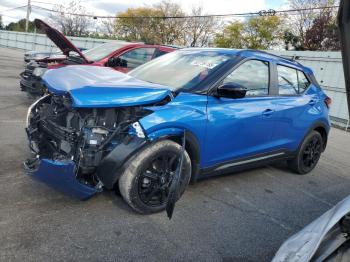  Salvage Nissan Kicks