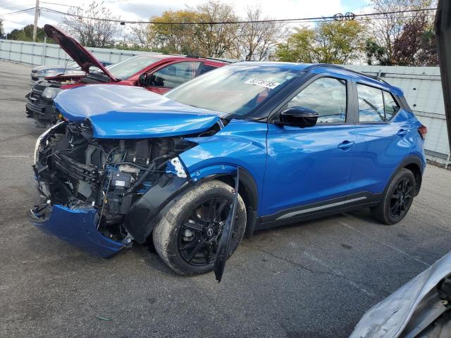  Salvage Nissan Kicks