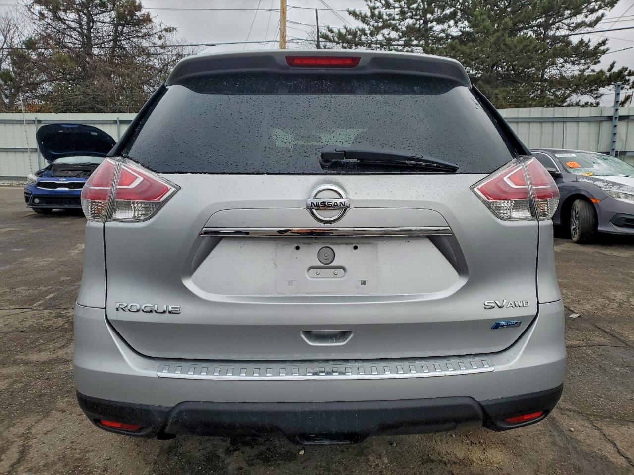 Nissan Rogue S Image 4