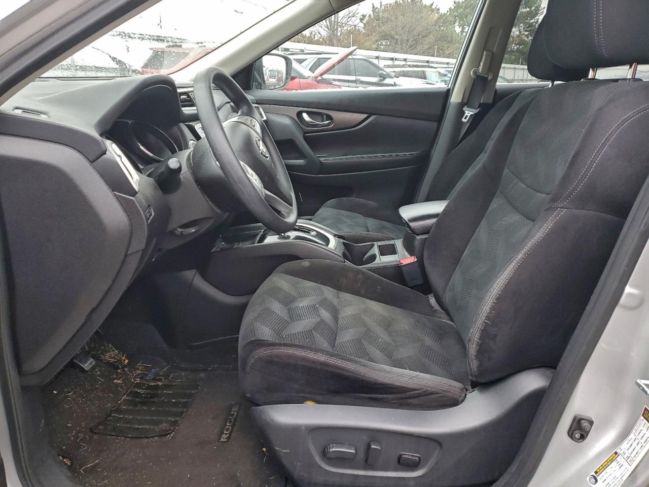 Nissan Rogue S Image 6